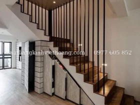 CẦU THANG KÍNH CƯỜNG LỰC TRỤ CAO