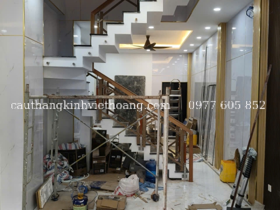 LAN CAN KÍNH CƯỜNG LỰC TAY VỊN GỖ