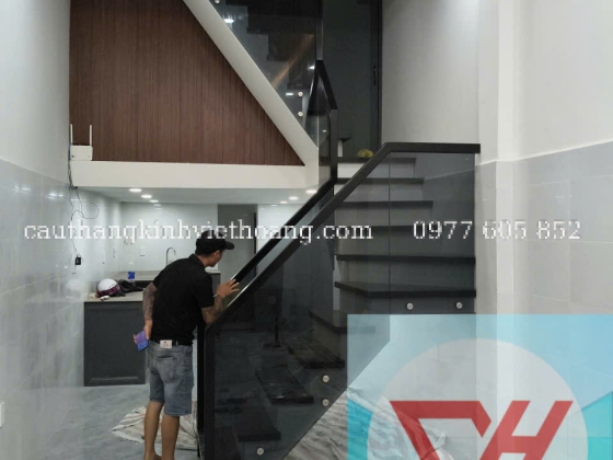 LAN CAN KÍNH CƯỜNG LỰC TAY VỊN GỖ